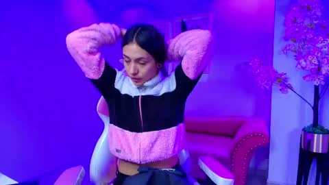 Charlotte online show from March 25, 11:06 am