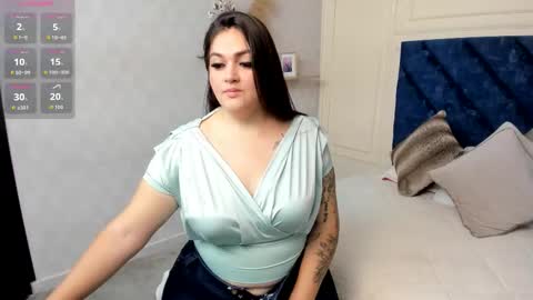 Charlotte Mayers online show from February 16, 11:30 am