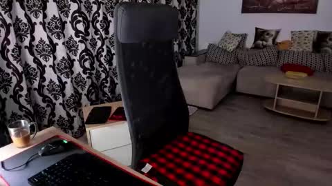 Charlotte Diamonds online show from October 26, 5:19 am