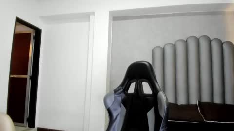 charlottee_starr online show from January 7, 8:25 pm