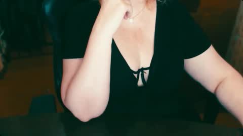 CharlotteXTasty online show from November 6, 10:51 am