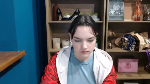 Julliette online show from December 2, 7:40 am