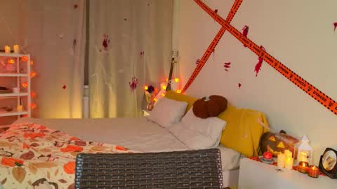 Kaylee online show from October 29, 4:42 pm