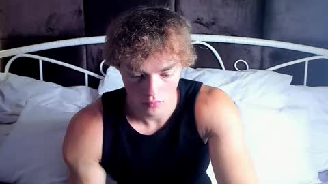 Snapshot of chase_muscular chatting on October 10, 10:43 am Chase online show from October 10, 10:43 am
