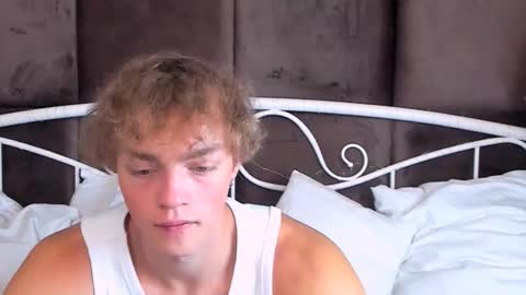 Snapshot of chase_muscular chatting on October 23, 10:39 am Chase online show from October 23, 10:39 am