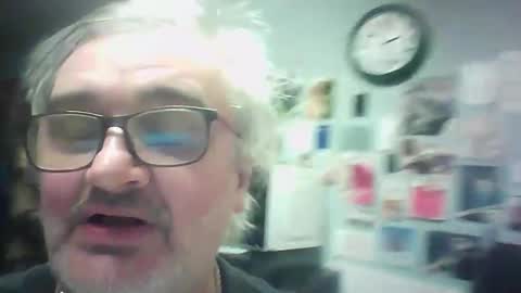 lee online show from February 17, 9:36 pm