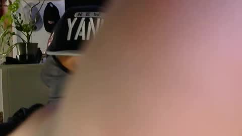 chavbussy online show from May 23, 6:37 pm