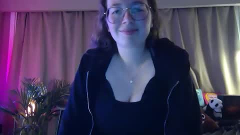 CheekyNightOwl online show from September 12, 8:44 pm