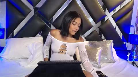 Snapshot of cheerry_moon chatting on October 23, 3:13 pm cheerry_moon online show from October 23, 3:13 pm