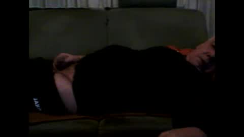 Snapshot of cheesy4444 chatting on December 1, 10:34 pm Tom online show from December 1, 10:34 pm