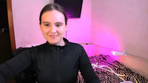 Chelsy  Luxe  online show from August 3, 10:21 am