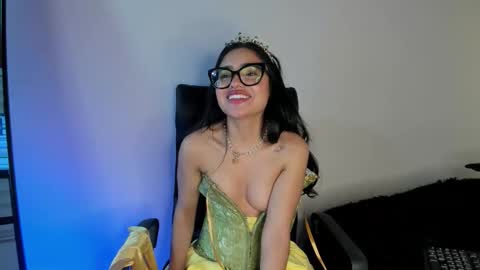 cherry_bunnyx online show from October 31, 6:47 am