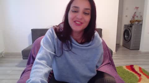 Snapshot of cherry_pie95 chatting on January 6, 1:08 pm Sherry online show from January 6, 1:08 pm