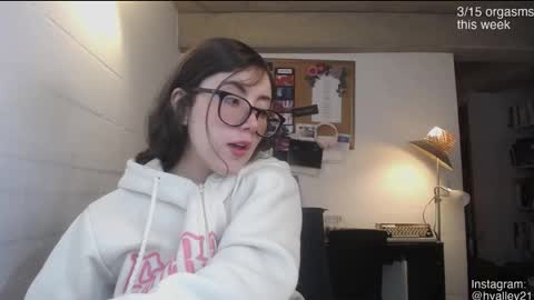 Sarah Prez online show from February 19, 7:29 am