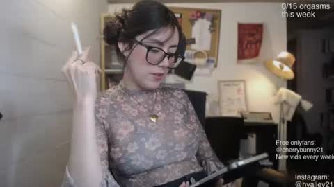 Sarah Prez online show from July 9, 5:00 am
