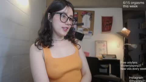 Sarah Prez online show from June 17, 4:17 am