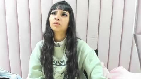 cherrysweetl_ online show from June 23, 1:06 pm