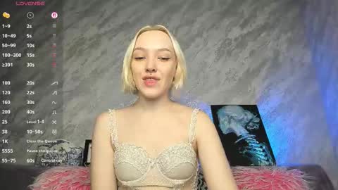 Cheryl online show from November 30, 10:28 pm