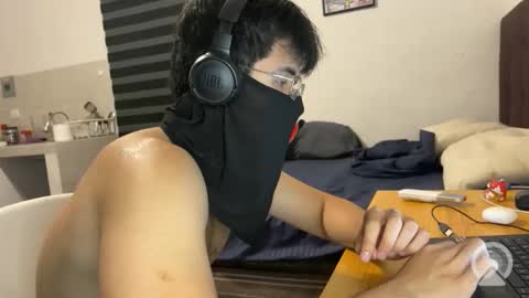 chicodelauni online show from February 20, 5:40 am