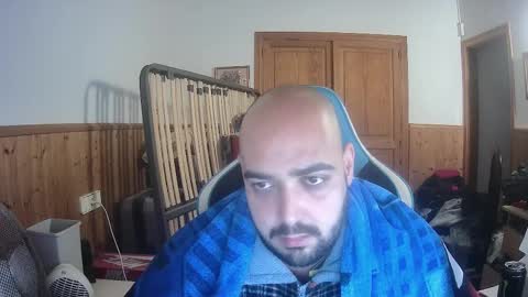 chicomallorca96 online show from February 5, 10:08 am