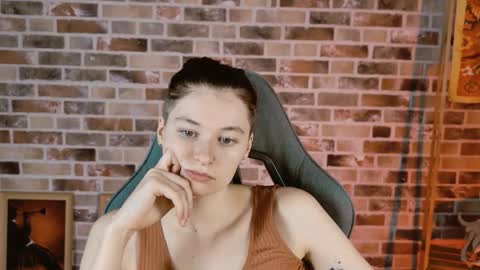 Bella online show from December 17, 9:05 am