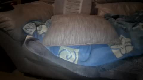 chippy70 online show from April 15, 5:55 am