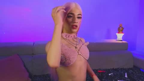 Chloe online show from December 2, 11:08 am