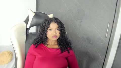 chloe online show from April 2, 12:51 am