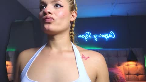 CHLOE online show from January 4, 12:37 am