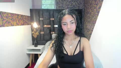 CHLOE HARPER online show from April 24, 12:40 pm