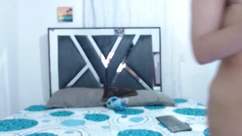 Chloe and Danna online show from March 7, 3:17 am