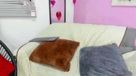 chloe online show from February 22, 1:57 pm