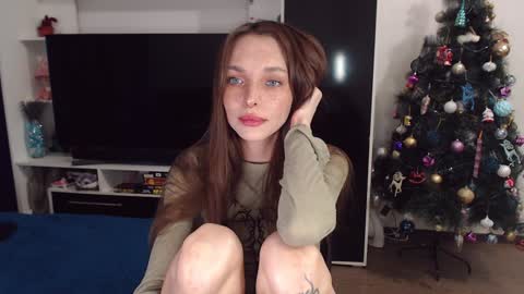 Snapshot of chloe_sunny chatting on December 26, 11:54 am Chloe online show from December 26, 11:54 am