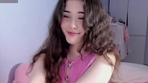 My name is Chloe Like my broadcast pls online show from May 21, 6:09 am