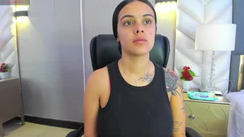  Chloe Harper  online show from March 10, 11:36 am