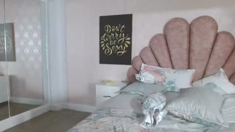 ChloeHills online show from June 10, 3:44 pm