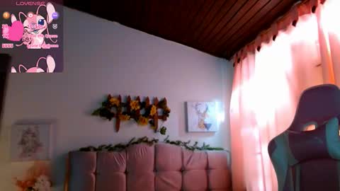 Chloe online show from November 9, 8:11 pm