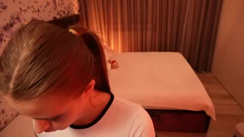 Chloe online show from May 8, 6:57 pm