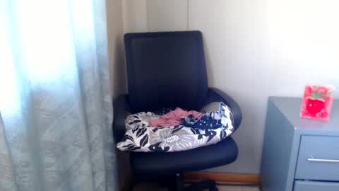 Daisy online show from May 25, 5:57 am