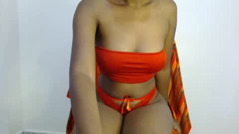 Snapshot of choco_sweee chatting on February 26, 5:57 am Maddie online show from February 26, 5:57 am