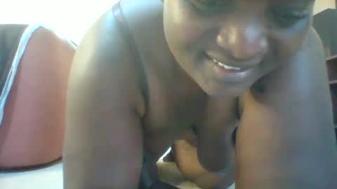 chocobabe002 online show from June 9, 4:23 am