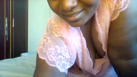 chocobabe002 online show from February 3, 6:33 am