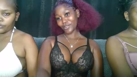 chocolate_divaa online show from May 26, 9:15 am
