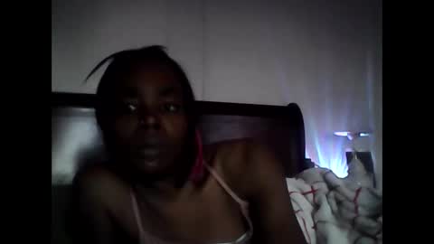 Snapshot of chocolatedrop_ chatting on October 27, 11:32 am chocolatedrop_ online show from October 27, 11:32 am