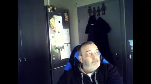 Chris online show from May 1, 5:12 am