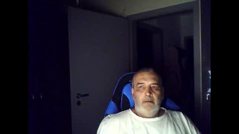 Chris online show from August 9, 3:23 am