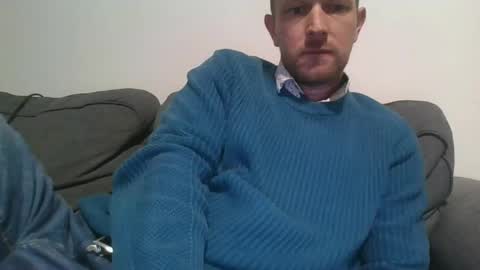 chris280989 online show from April 22, 6:59 pm