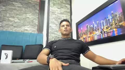 chris_dick2 online show from March 3, 5:03 am