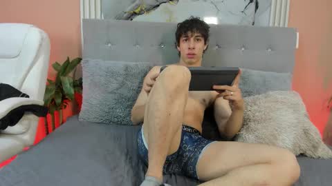 Chris Evans online show from March 4, 1:35 am