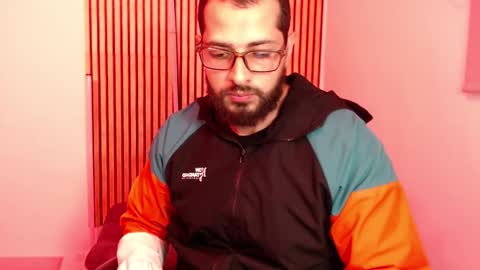 cris         Twitter magnum101010 insta magnumc20 online show from January 12, 10:50 pm